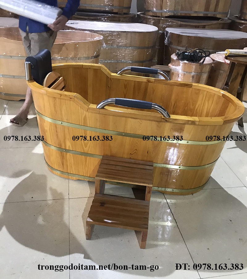 bồn tắm gỗ thông cao cấp