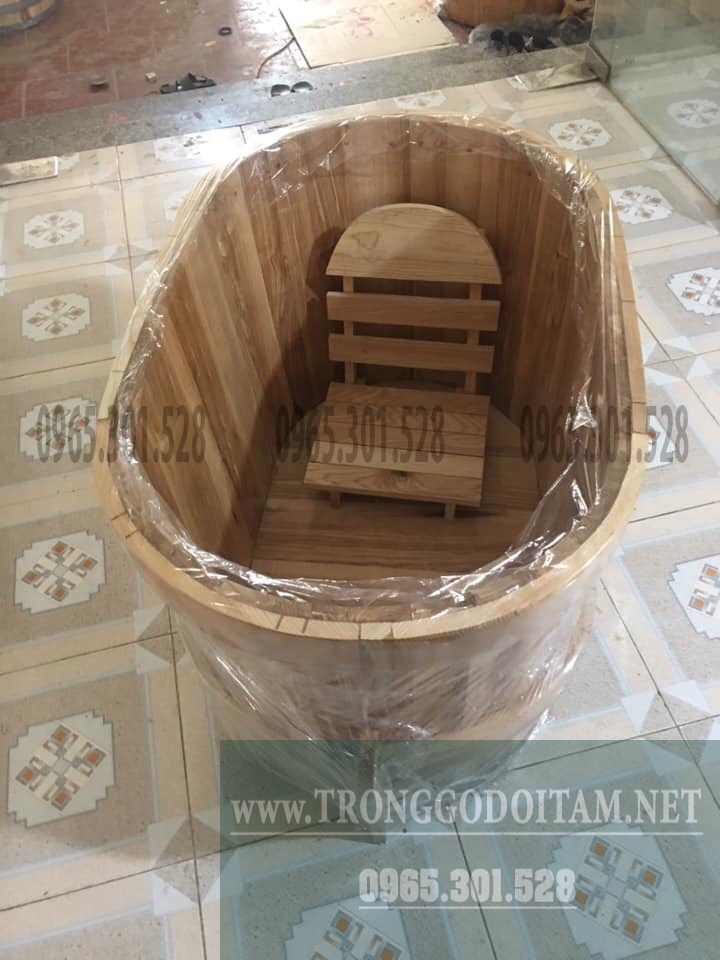 bồn tắm gỗ được đóng gói cận thận gửi cho khách