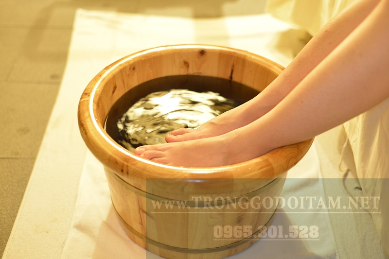 chậu gỗ ngâm chân giữ nhiệt