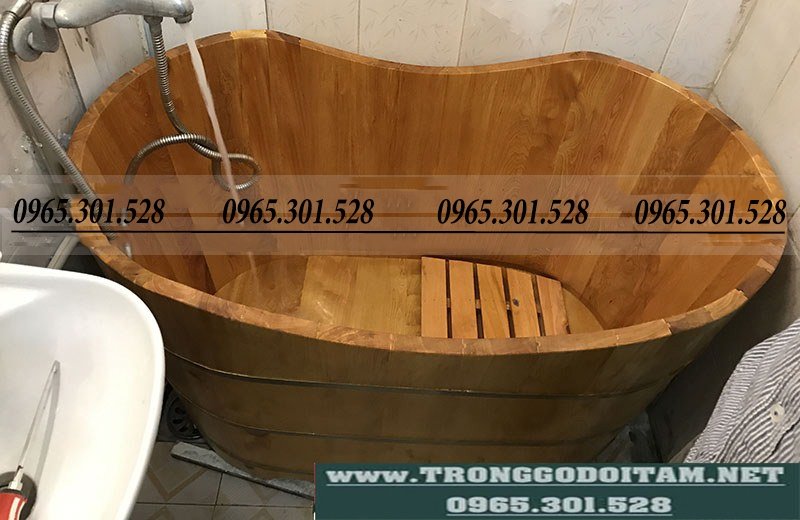 vị trí đặt bồn tắm bằng gỗ