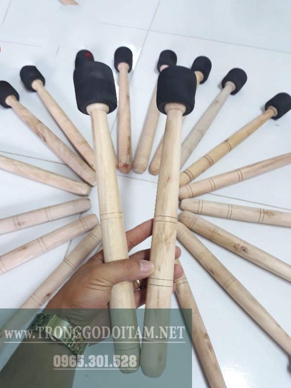 dùi đánh trống co núm cao su