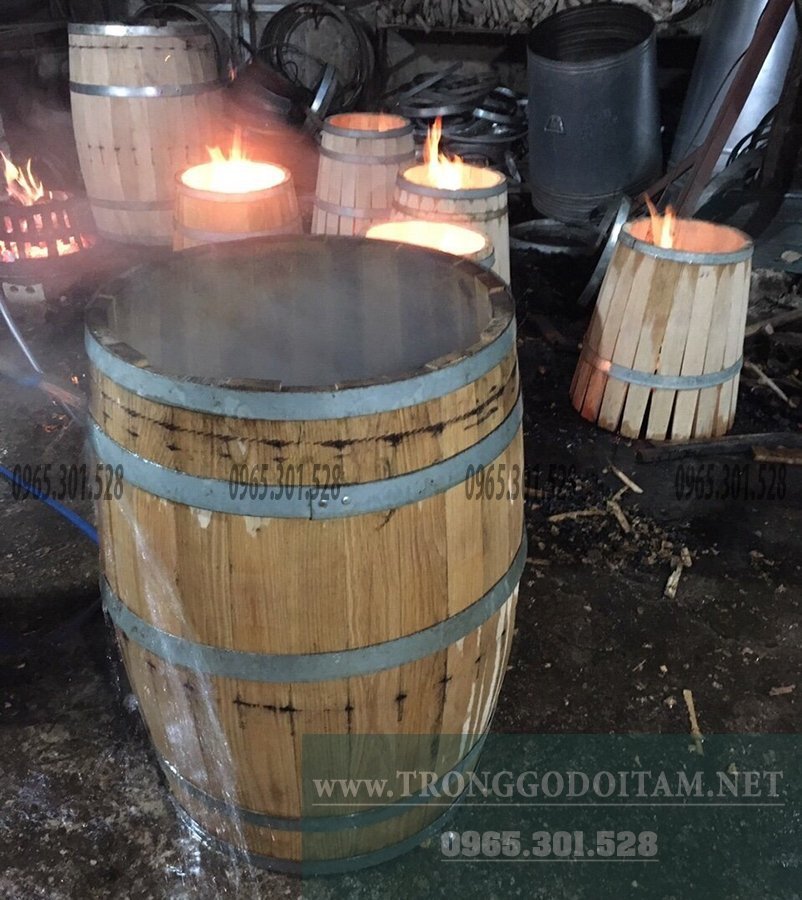 mua thùng rượu gỗ sồi giá xuất xưởng