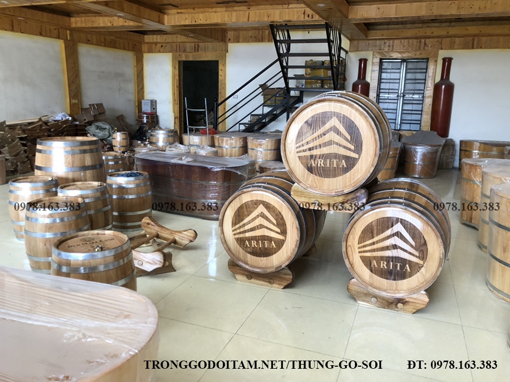 thùng gỗ sồi ngâm rượu loại tốt
