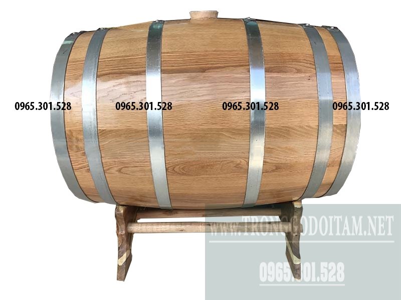 Thùng gỗ được nén bằng 6 đai tôn mạ kẽm không gỉ, tạo độ kín 100%