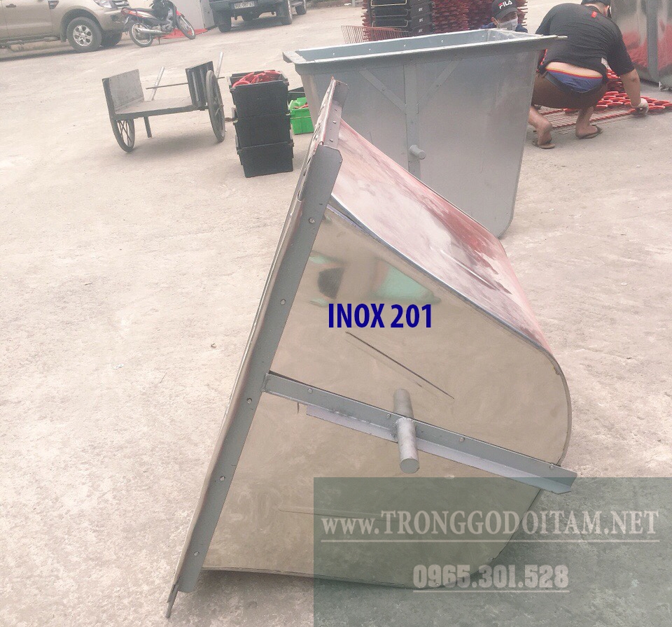 thùng xe rác inox