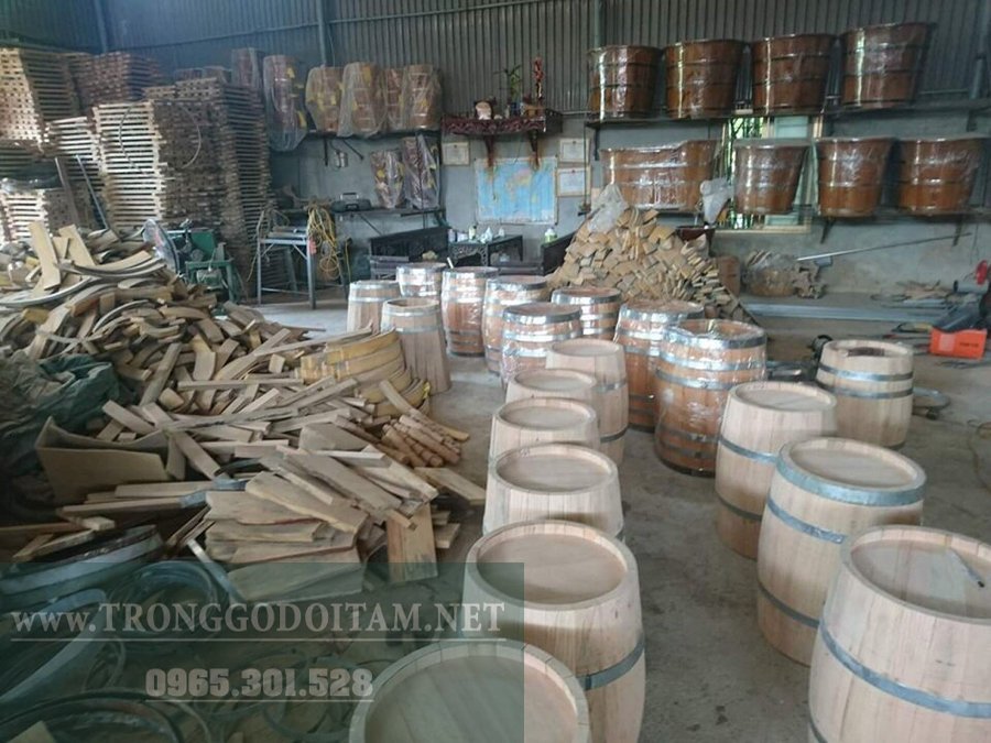 xưởng sản xuất thùng gỗ sồi và bán lẻ trực tiếp đến tay khách hàng
