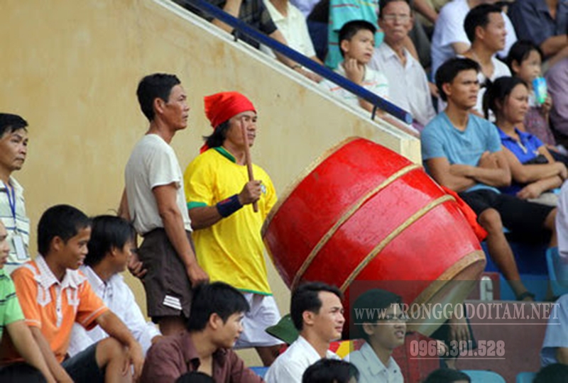CÁCH ĐÁNH TRỐNG CỔ VŨ BÓNG ĐÁ