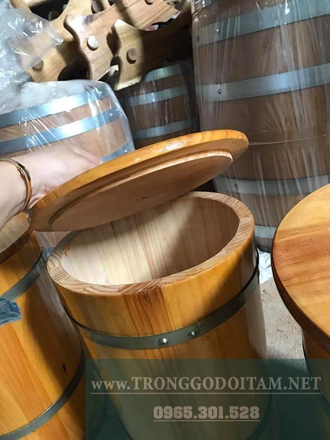 thùng gỗ đựng gạo có nắp