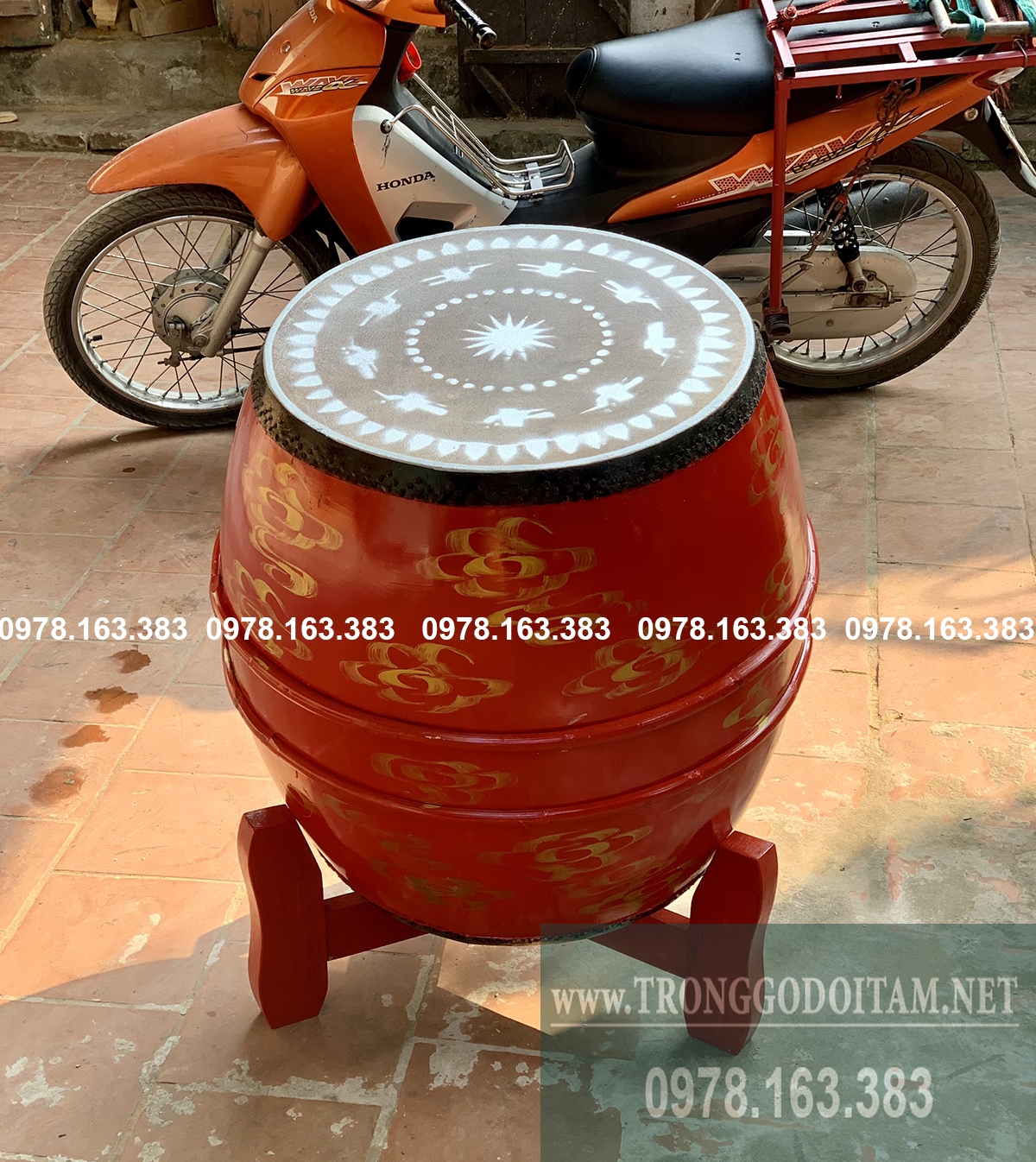 TRỐNG CỔ VŨ BÓNG ĐÁ