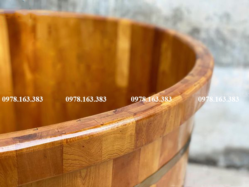 bồn tắm gỗ 2 người bo viền sang trọng