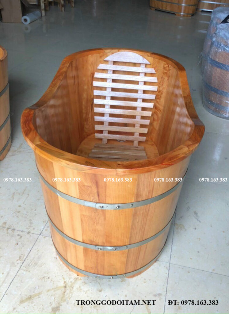 bồn tắm gỗ thường dùng trong các spa