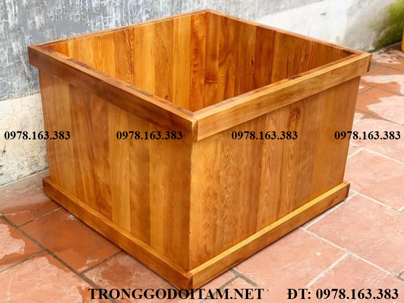bồn tắm gỗ hình vuông