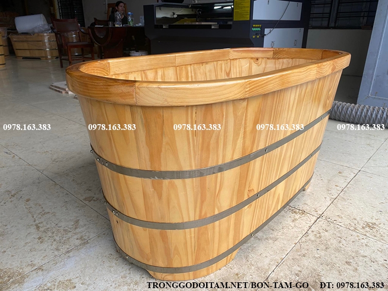 thùng tắm gỗ thông bo viền dài 1m2