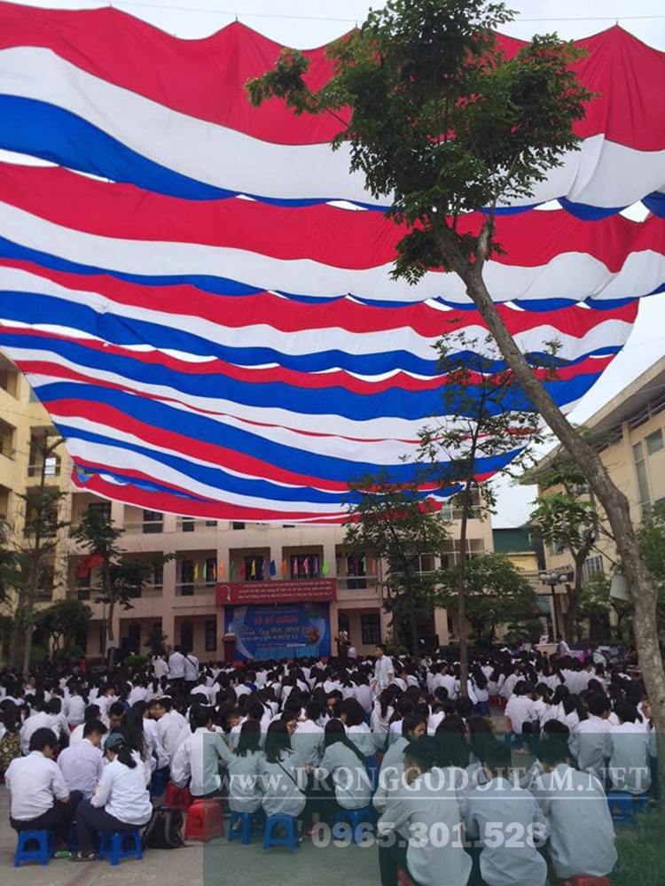 bán dù che nắng sân trường