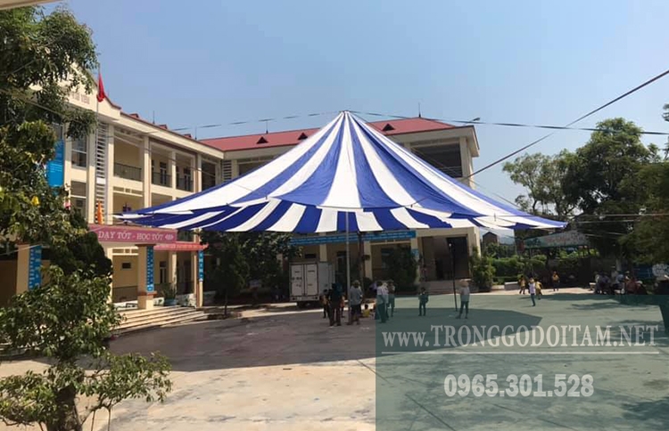 BÁN DÙ CHE SÂN TRƯỜNG