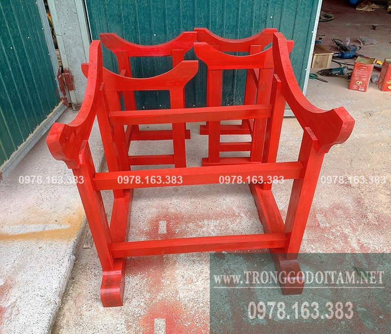 giá để trống trường