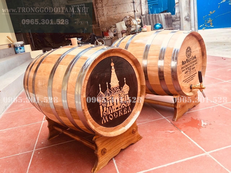 thùng gỗ sồi ngâm rượu 50l khắc mặt thùng