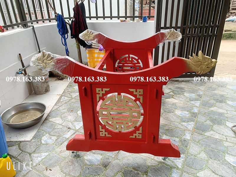 giá đỡ trống đền thờ