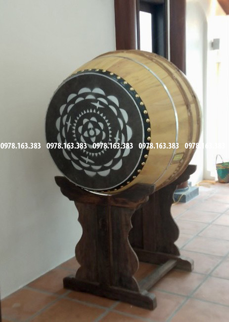 Trống tế lễ đình để mộc