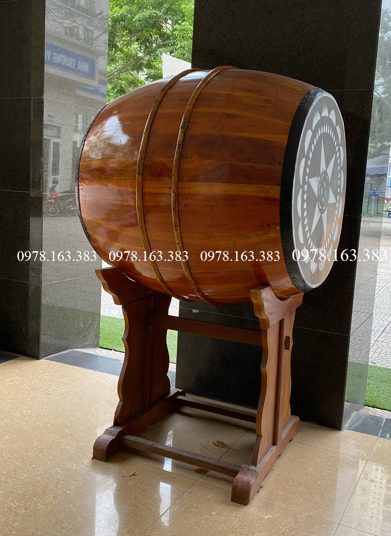 trống trường trung học cơ sở