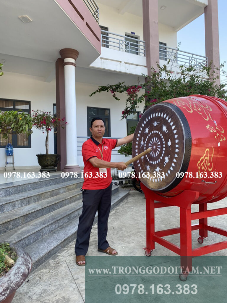 trống trường học cỡ lớn