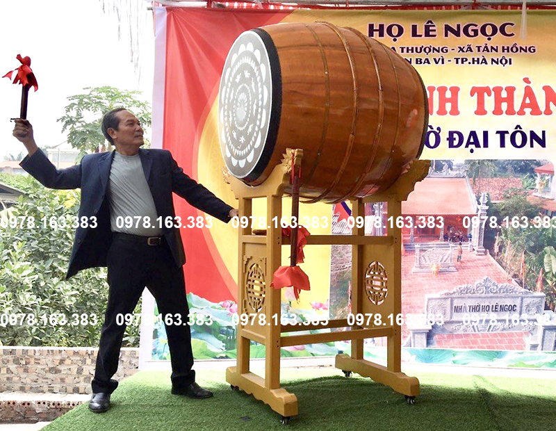 trống nhà thờ họ kích thước 80x100 giá đỡ đầu rồng chân cao